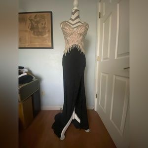 Stunning Formal/Prom Dress
